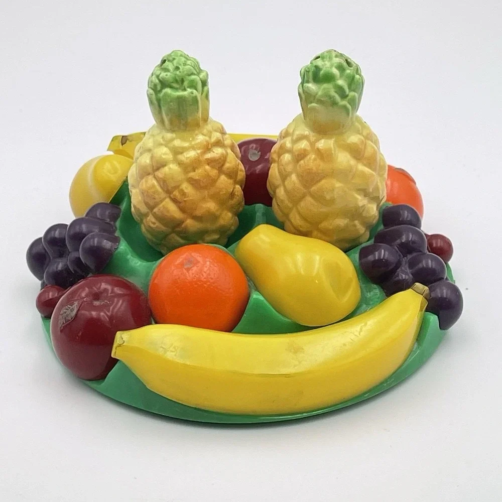 Vintage 1958 Fruit Tray w Pineapple Salt Pepper Shakers‎ Ceramic Plastic